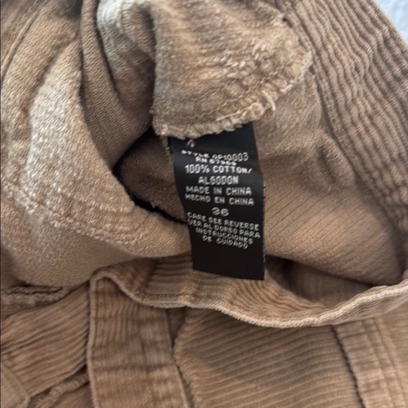 Vintage OP Men's Tan Corduroy Shorts - Picture 3 of 4